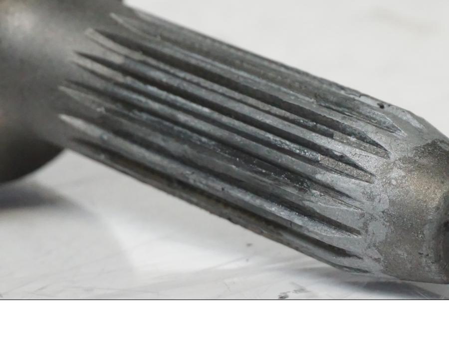 Extrabild3 på Kardanaxel från en BMW K 1200 R -2006 motorcykel.