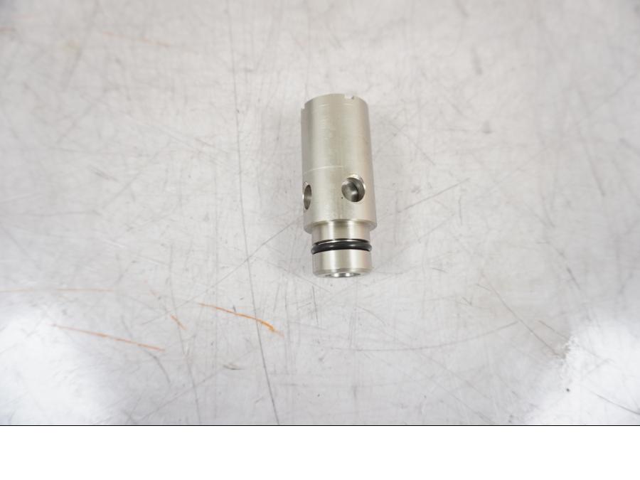 Framsidan på Oljepump från en Yamaha FJR 1300 -2005 motorcykel.