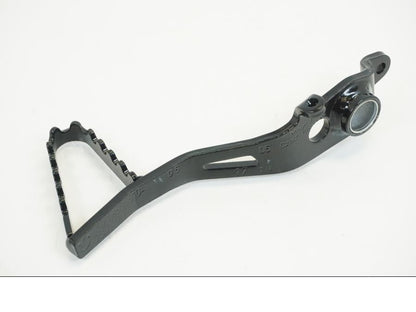 Baksidan på Bromspedal från en BMW R 1250 GS -2019 motorcykel.