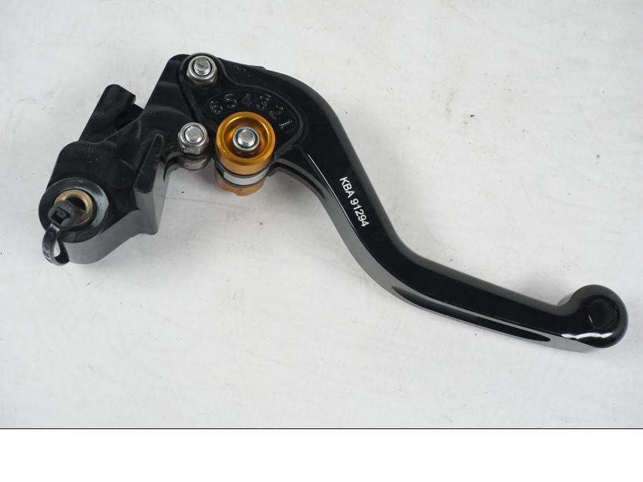 Snett nerifrån på Kopplingsgrepp från en Kawasaki ER-6N ABS -2010 motorcykel.