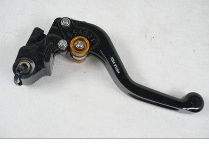 Snett nerifrån på Kopplingsgrepp från en Kawasaki ER-6N ABS -2010 motorcykel.