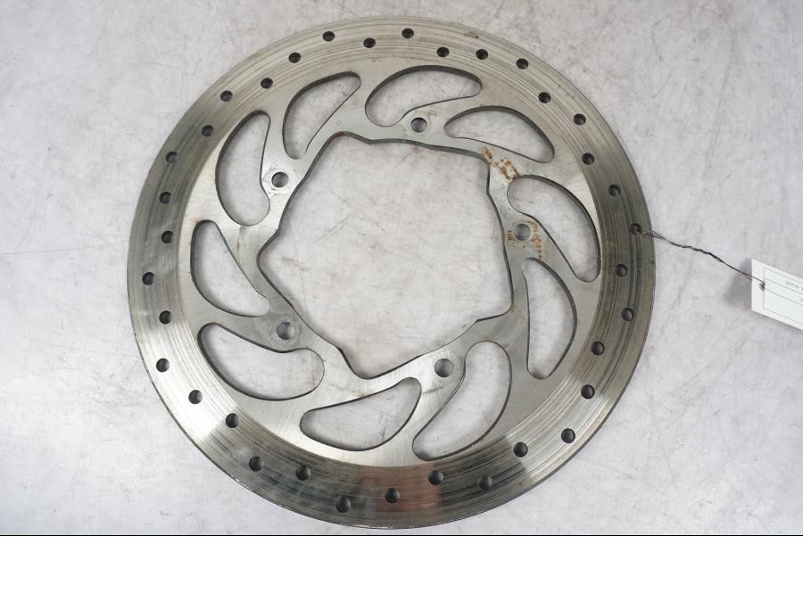 Framsidan på Bromsskiva från en BMW K 1600 GTL -2015 motorcykel.