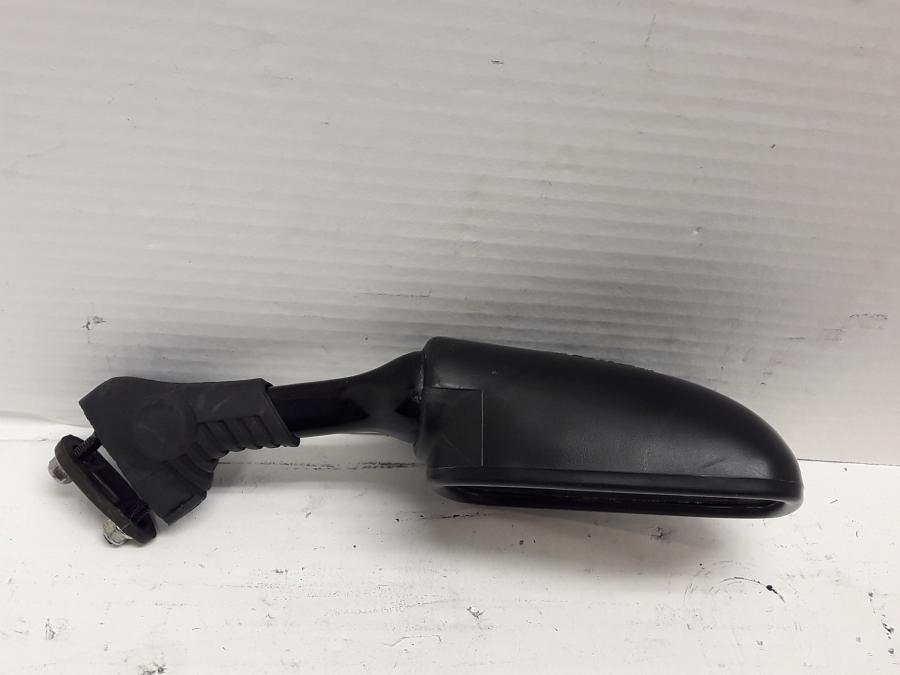 Höger sida på Backspegel från en Ducati 750 SS -2000 motorcykel.