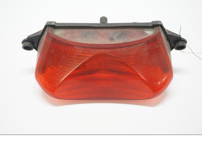 Baksidan på Baklampa från en Honda VTR 1000 F -2005 motorcykel.