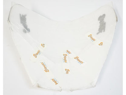 Snett nerifrån på Vindruta från en Honda CBR 600 RR -1999 motorcykel.