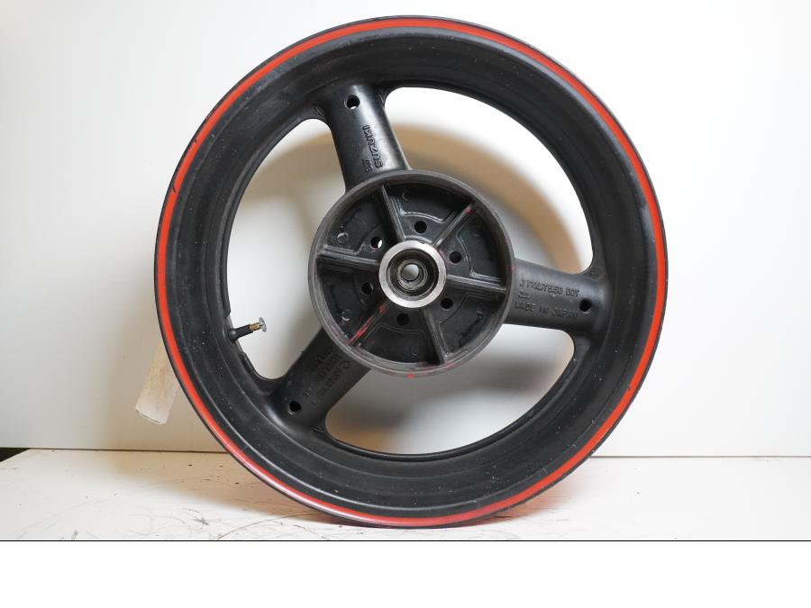 Extrabild1 på Fälg från en Suzuki GSX-R 750 -1995 motorcykel.