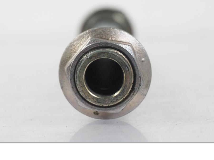 Extrabild2 på Axel från en Kawasaki ZX-6R -2005 motorcykel.