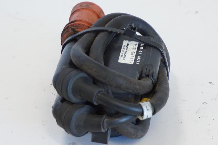 Snett uppifrån på Tändspole från en Yamaha YZF 1000 R -1997 motorcykel.