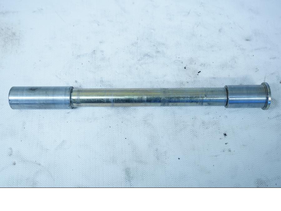 Framsidan på Axel från en Ducati 750 SS -1995 motorcykel.