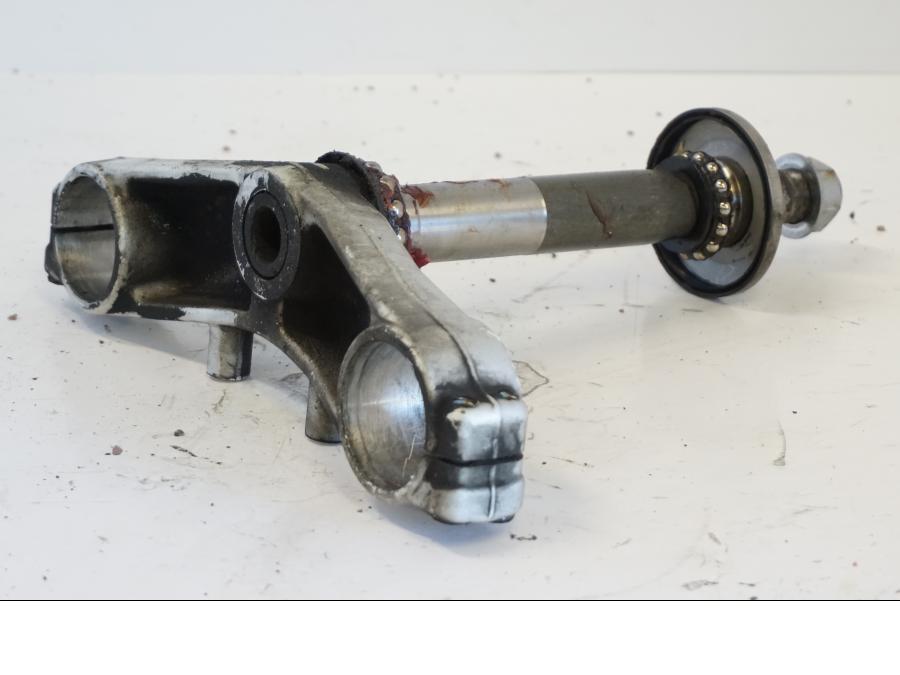 Snett uppifrån på Gaffelkrona från en Yamaha YZF 1000 R -1997 motorcykel.