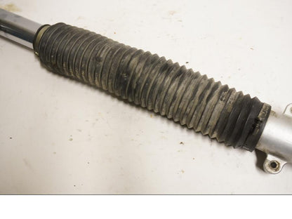 Höger sida på Gaffelben från en Triumph Tiger -2002 motorcykel.