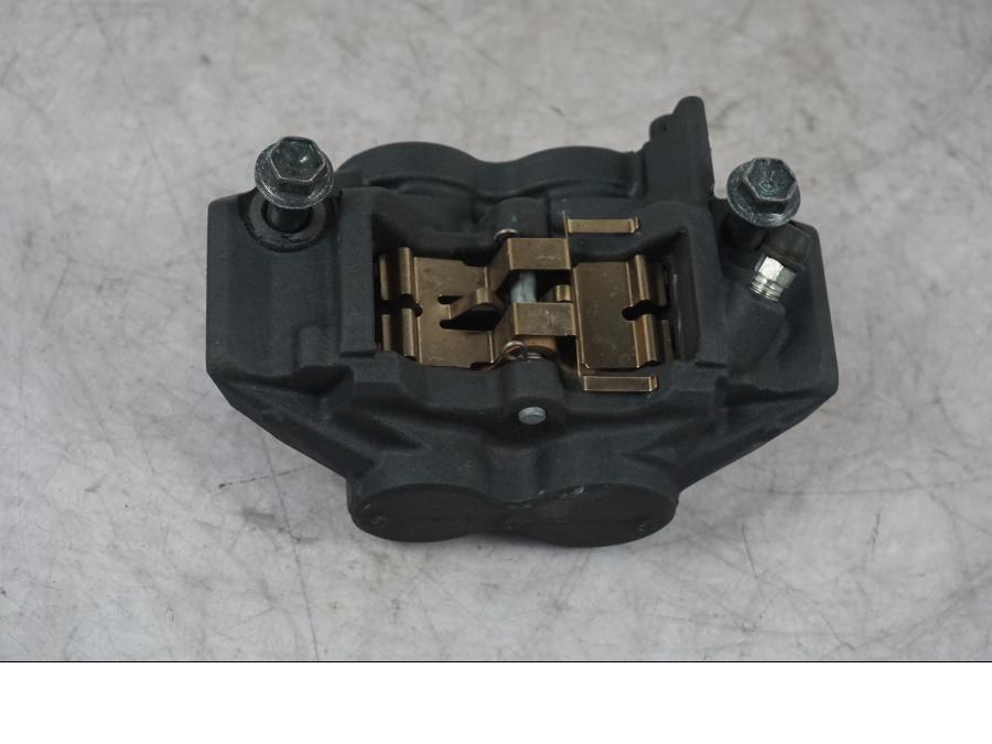 Framsidan på Bromsok från en Yamaha MT-09 -2024 motorcykel.