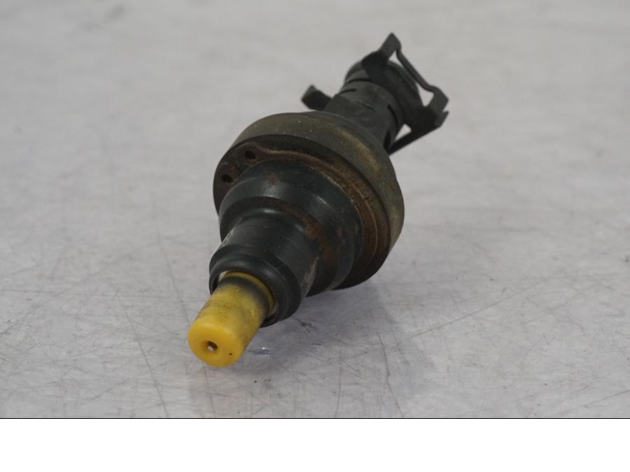 Höger sida på Spridare från en BMW R 1100 GS -1998 motorcykel.