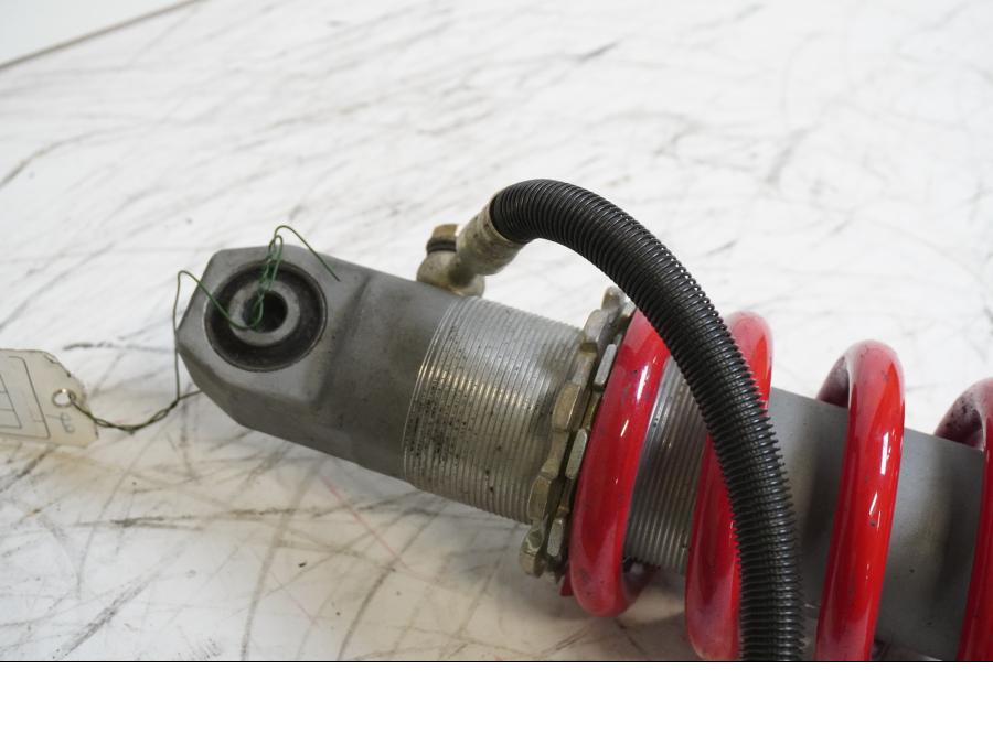 Höger sida på Stötdämpare från en Triumph Daytona 600 -2003 motorcykel.