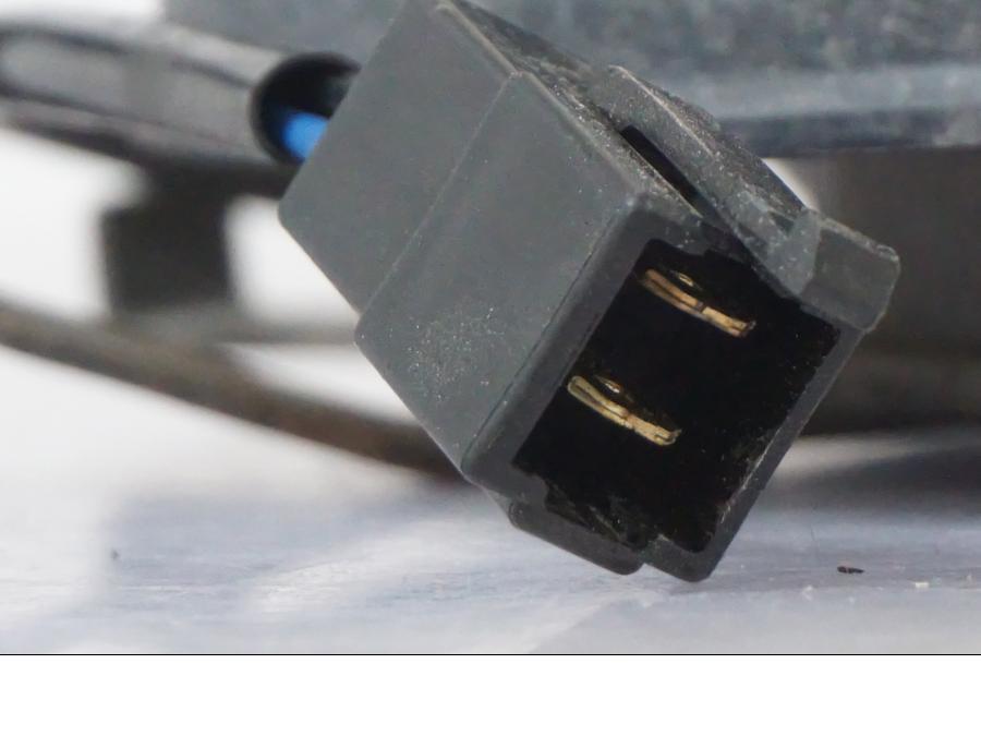 Vänster sida på Vattenkylfläkt från en Kawasaki ZX-10R -2008 motorcykel.