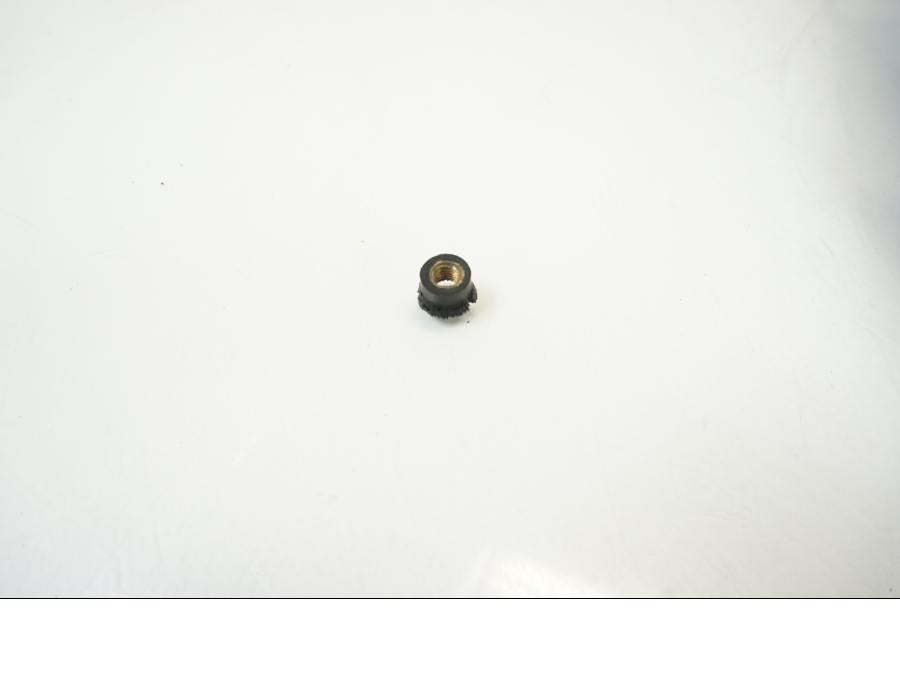 Snett nerifrån på Vindruta från en Yamaha YZF R6 -2006 motorcykel.