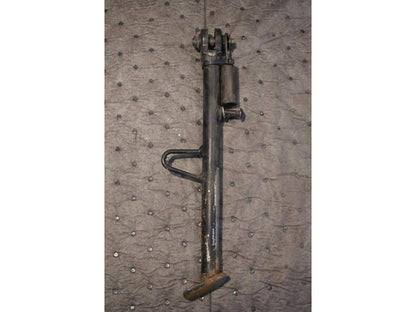 Baksidan på Sidostöd från en Honda NSR 125 -1998 motorcykel.