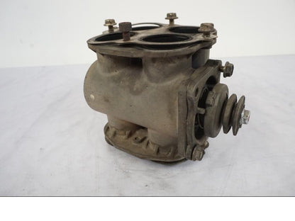 Framsidan på Avgasspjäll från en Honda CBR 900 RR -2003 motorcykel.