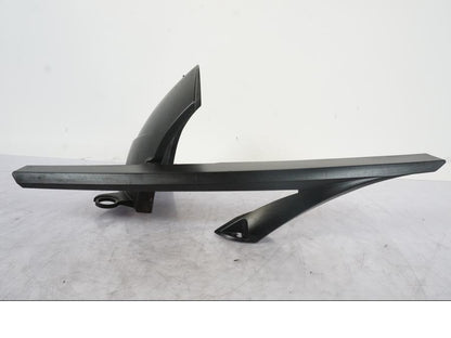 Baksidan på Svingskärm från en KTM 990 Super Duke -2006 motorcykel.