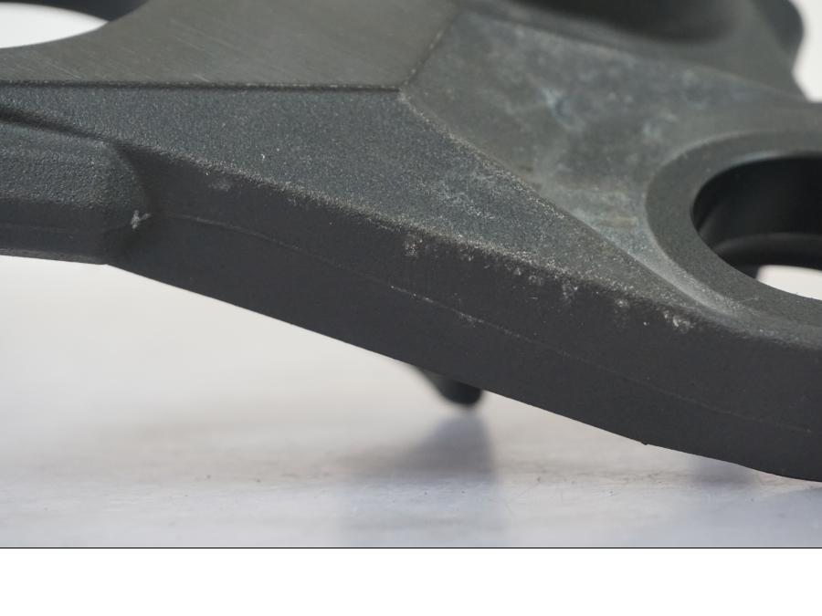 Snett uppifrån på Gaffelkrona från en Kawasaki ZX-10R -2008 motorcykel.