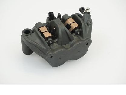 Vänster sida på Bromsok från en Kawasaki Z 1000 -2014 motorcykel.