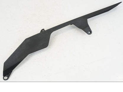 Framsidan på Kedjeskydd från en Yamaha YZF 1000 R1 -2009 motorcykel.