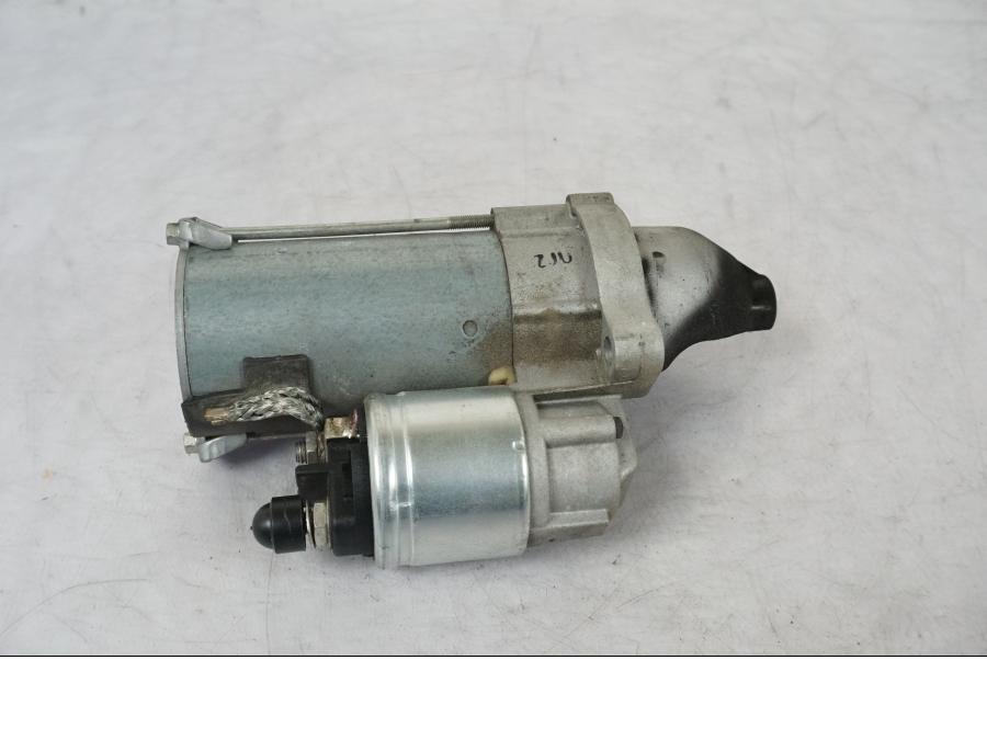 Baksidan på Startmotor från en BMW R Ninet -2017 motorcykel.