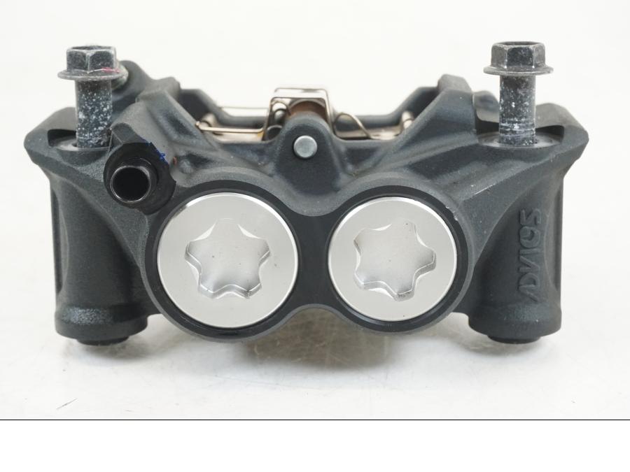 Framsidan på Bromsok från en Yamaha MT-09 -2021 motorcykel.