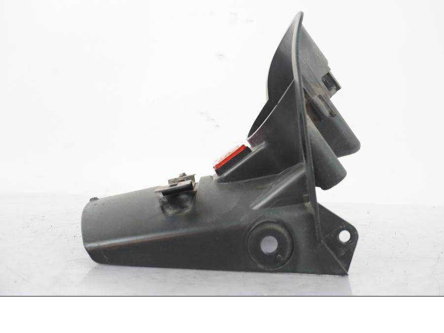 Snett uppifrån på Skylthållare från en Yamaha XVS 1100 -2000 motorcykel.