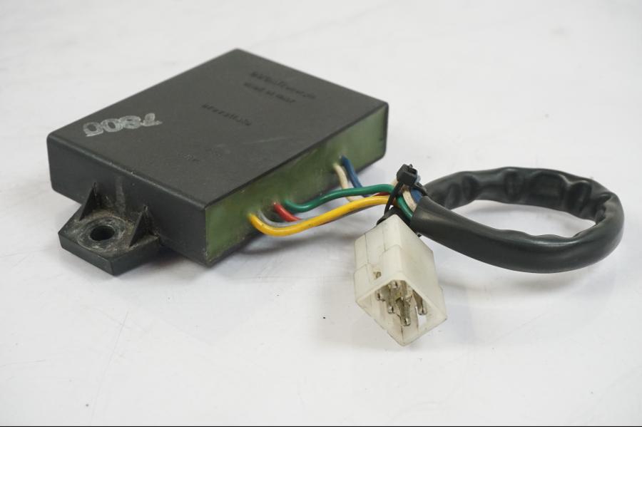 Höger sida på Styrdon från en Aprilia RS 125 -2000 motorcykel.