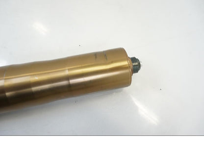 Höger sida på Gaffelben från en Kawasaki ZX-10R -2008 motorcykel.