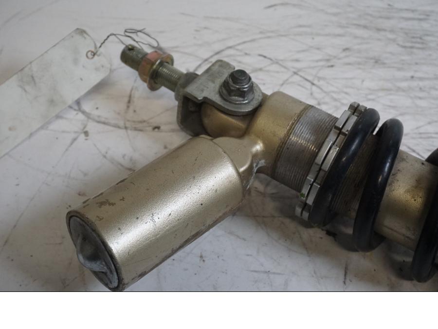 Vänster sida på Stötdämpare från en Kawasaki ZX-7R -1996 motorcykel.