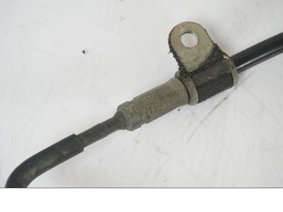 Extrabild2 på Bromsledning från en Triumph Tiger Explorer -2013 motorcykel.