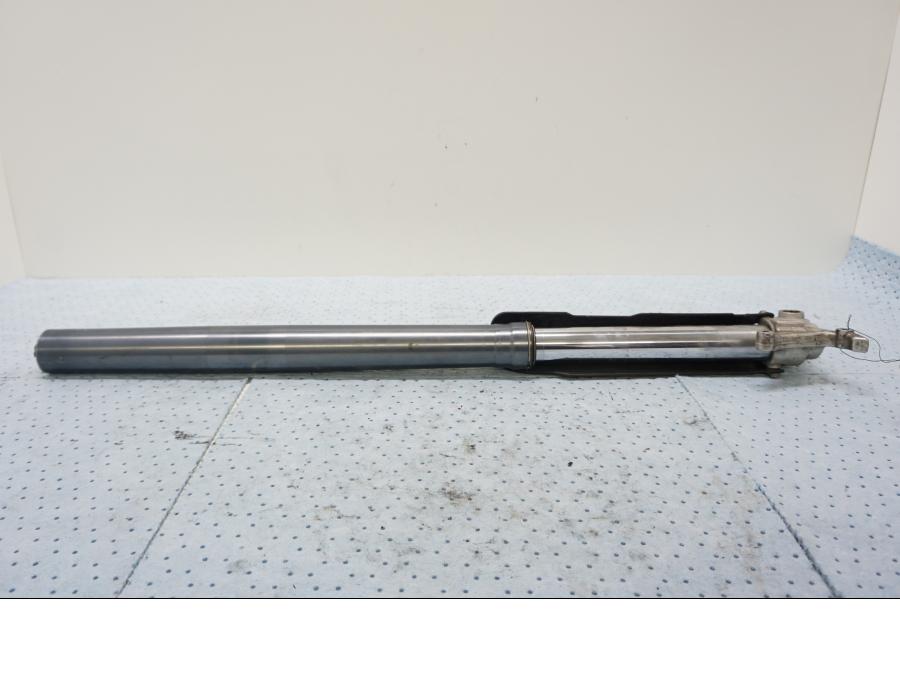 Framsidan på Gaffelben från en KTM 640 LC4 -2002 motorcykel.