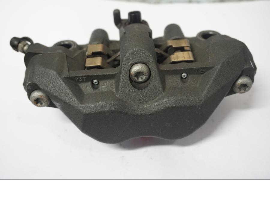 Höger sida på Bromsok från en Honda CBR 1000 RR -2007 motorcykel.