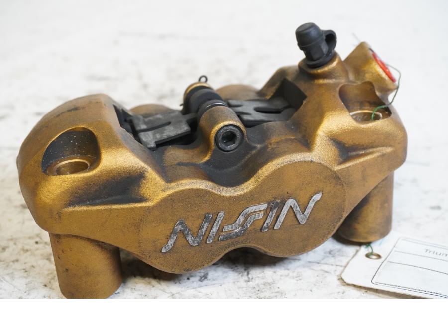 Framsidan på Bromsok från en Triumph Street Triple R -2009 motorcykel.