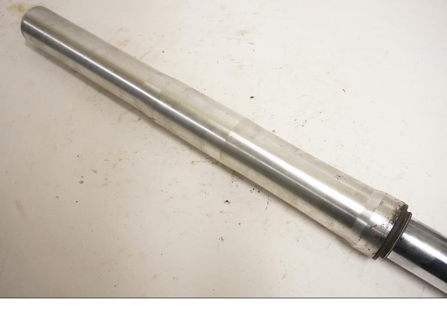 Höger sida på Gaffelben från en Cagiva Raptor 1000 -2002 motorcykel.