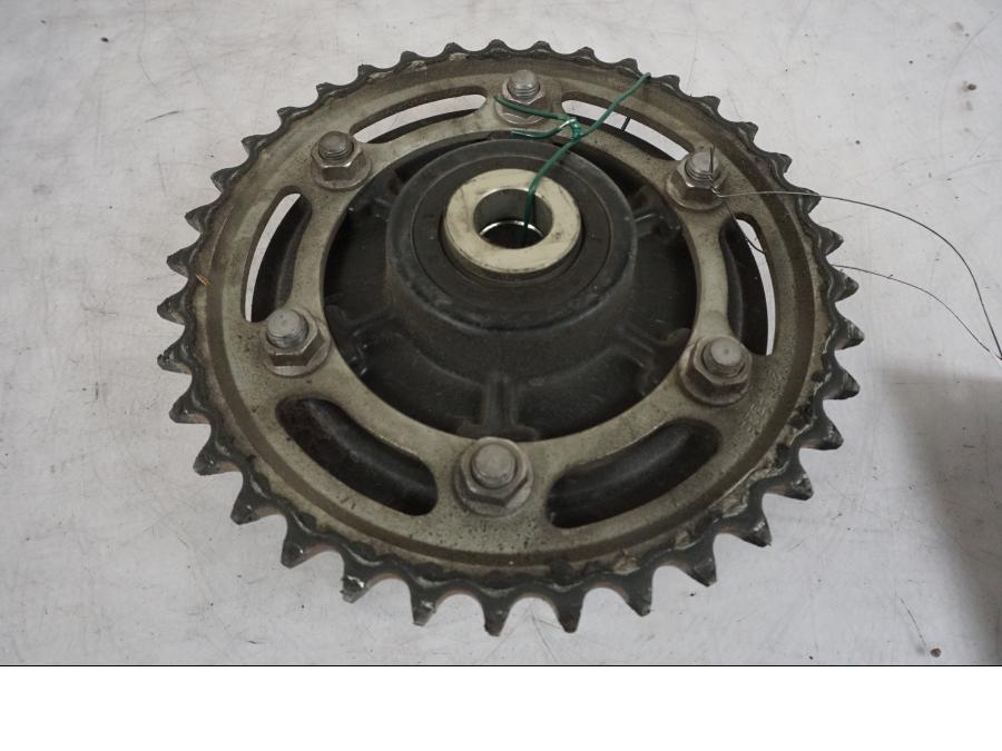 Framsidan på Drevfäste från en Triumph Bonneville T120 -2021 motorcykel.