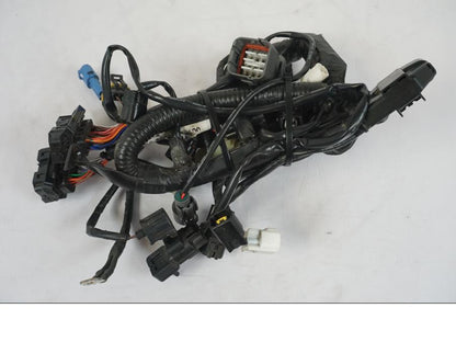 Framsidan på Kabelstam från en KTM 1290 Super Duke R -2018 motorcykel.