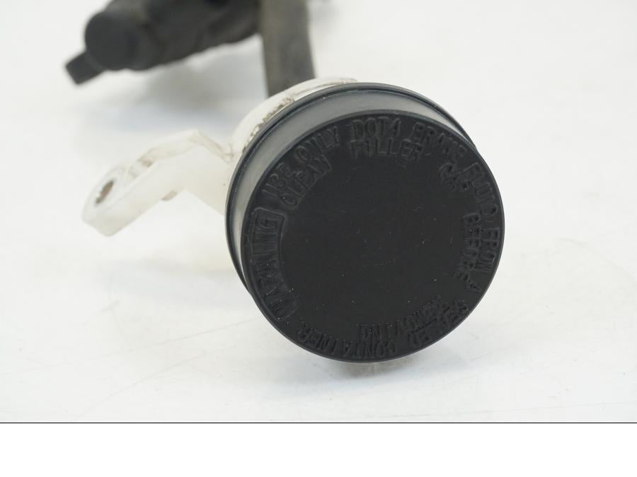 Extrabild2 på Bromshuvudcylinder från en BMW R 1250 GS -2019 motorcykel.