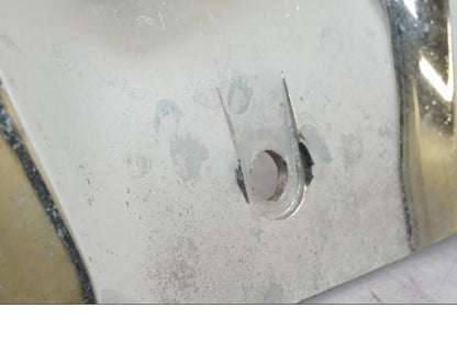 Vänster sida på Blinkerskåpa från en Suzuki VL 800 -2002 motorcykel.