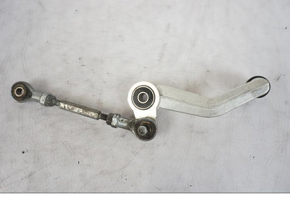 Vänster sida på Växelpedal från en KTM 990 Super Duke -2006 motorcykel.