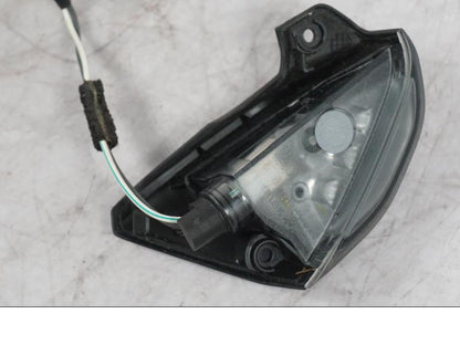 Baksidan på Blinkers LED från en Ducati Multistrada V4 -2024 motorcykel.