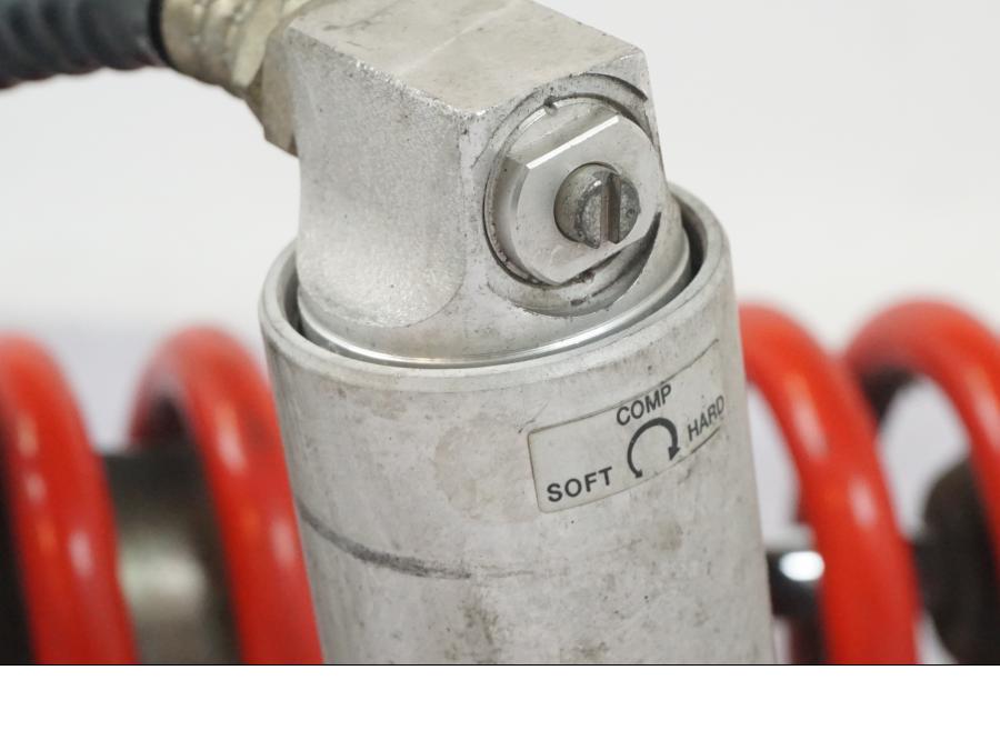 Extrabild3 på Stötdämpare från en Triumph Daytona 955I -2000 motorcykel.