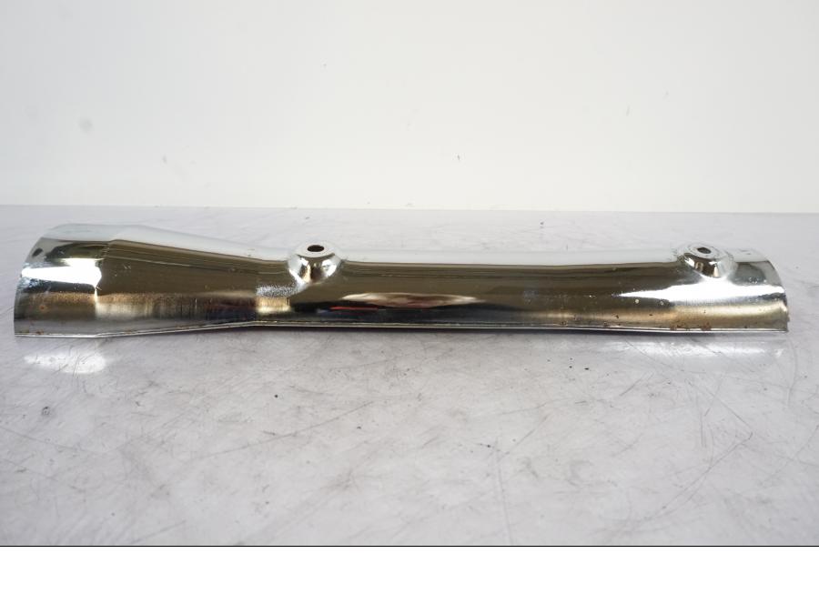 Baksidan på Svingkromskydd från en Kawasaki VN 1500 -2003 motorcykel.