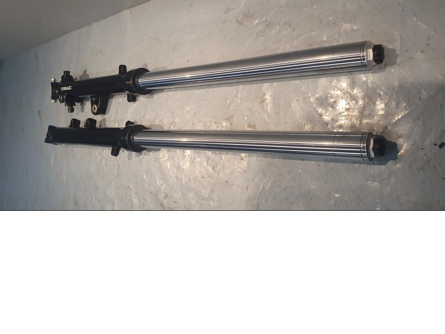 Höger sida på Gaffelben från en Honda VFR 750 -1986 motorcykel.