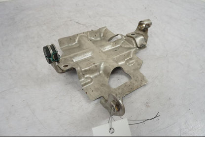 Baksidan på Avgasanslutning från en Triumph Bonneville T120 -2021 motorcykel.