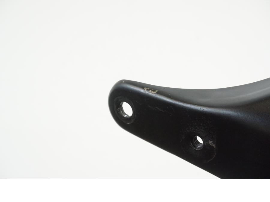 Snett uppifrån på Bakskärmstag från en Suzuki VL 1500 -1999 motorcykel.