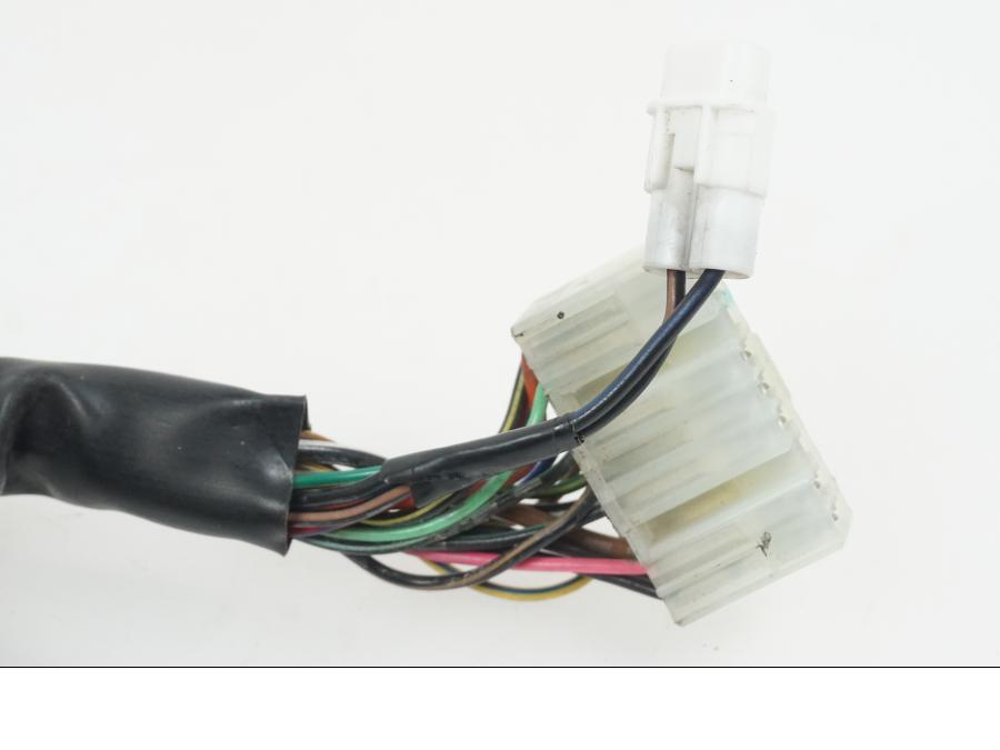 Baksidan på Kablage från en Suzuki GSX-R 1000 -2007 motorcykel.