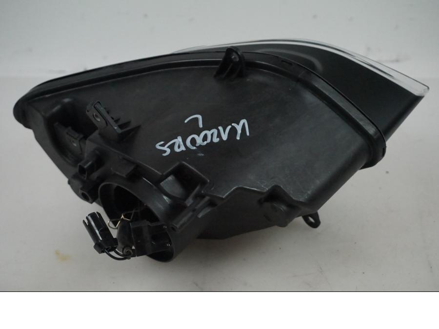 Baksidan på Strålkastare från en BMW K 1200 RS -2008 motorcykel.